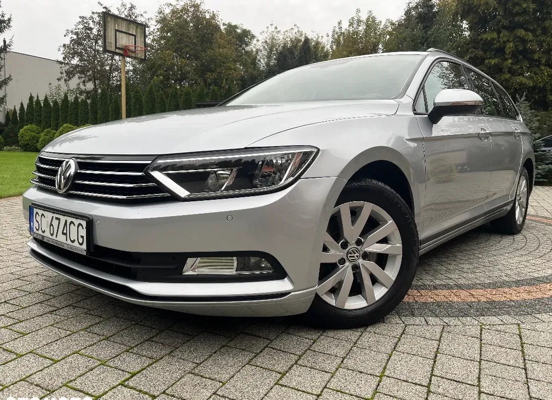 volkswagen Volkswagen Passat cena 71900 przebieg: 124737, rok produkcji 2020 z Częstochowa